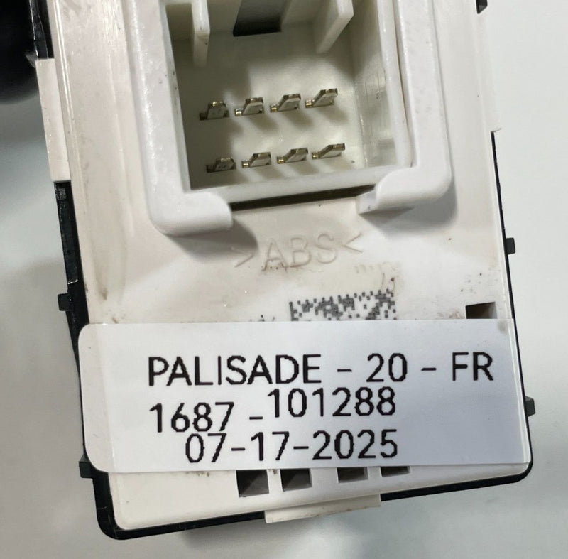 Load image into Gallery viewer, 20-22 HYUNDAI PALISADE FRONT RIGHT SIDE DOOR WINDOW LOCK UNLOCK SWITCH # 101288
