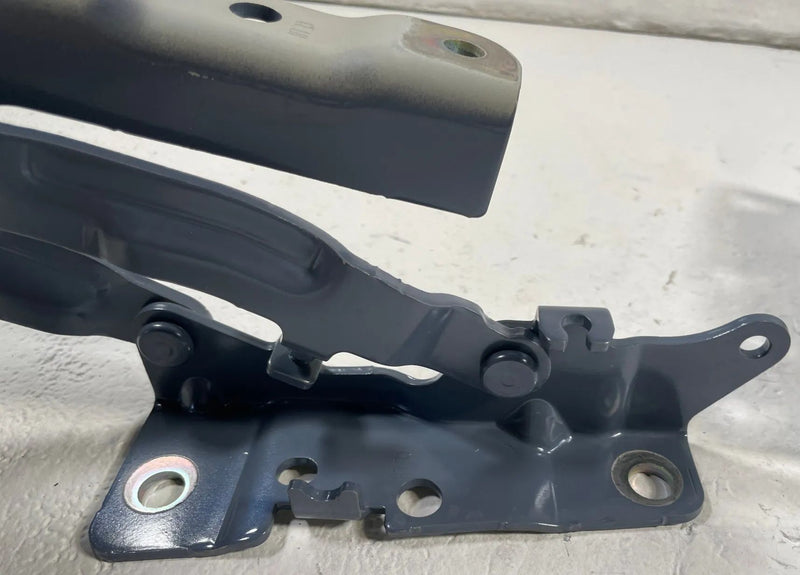 Load image into Gallery viewer, 2023-2025 HYUNDAI IONIQ 6 HOOD BONNET LEFT &amp; RIGHT SIDE HINGE SUPPORT # 110842
