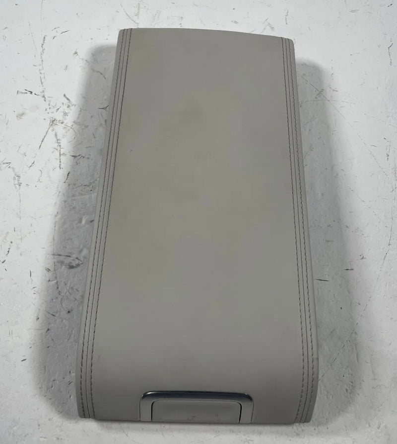 Load image into Gallery viewer, 2024-2026 HYUNDAI SANTA FE CENTER CONSOLE ARMREST ARM REST LID COVER # 112875
