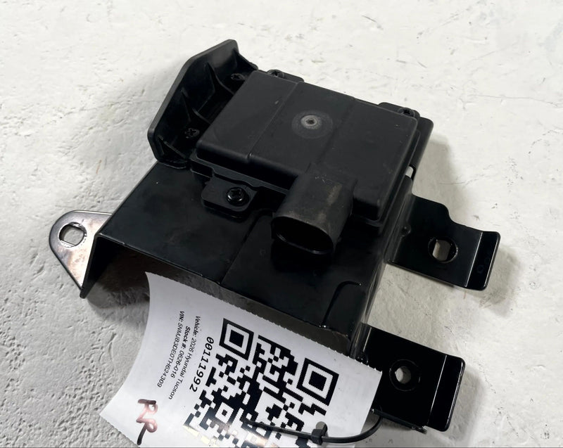 Load image into Gallery viewer, 2025-2026 HYUNDAI TUCSON REAR RIGHT SIDE BLIND SPOT RADAR MODULE SENSOR # 111992
