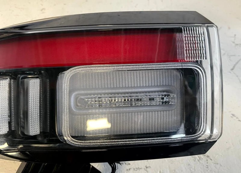 Load image into Gallery viewer, 24-26 HONDA PROLOGUE REAR RIGHT SIDE OUTER QUARTER PANEL TAILLIGHT LAMP # 114294
