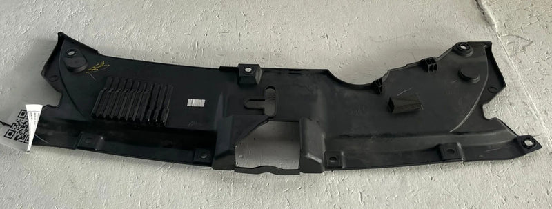 Load image into Gallery viewer, 2023-2026 HONDA HR-V FRONT RADIATOR CORE UPPER SIGHT SHIELD COVER TRIM # 112681
