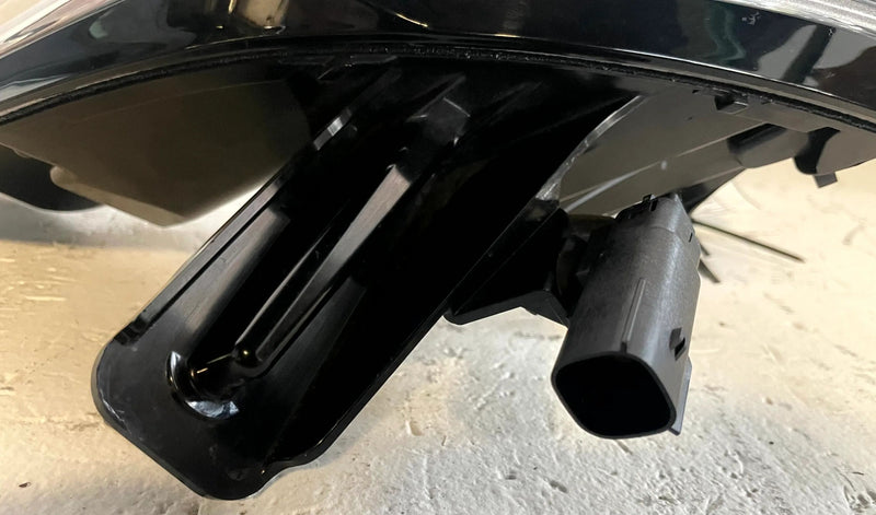 Load image into Gallery viewer, 24-26 HONDA PROLOGUE REAR RIGHT SIDE OUTER QUARTER PANEL TAILLIGHT LAMP # 114294

