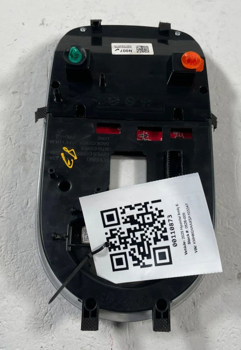 Load image into Gallery viewer, 2023 - 2025 HYUNDAI IONIQ 6 FRONT OVERHEAD ROOF CONSOLE DOME LIGHT LAMP # 110873
