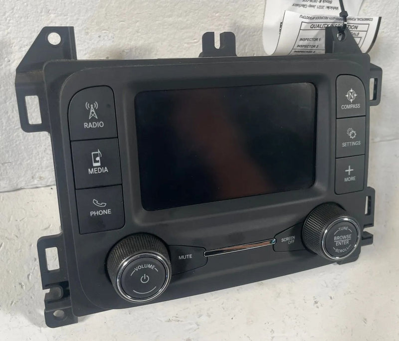 Load image into Gallery viewer, 21-22 JEEP GLADIATOR MULTIMEDIA RADIO RECEIVER 5" DISPLAY W/O SATELLITE # 114172
