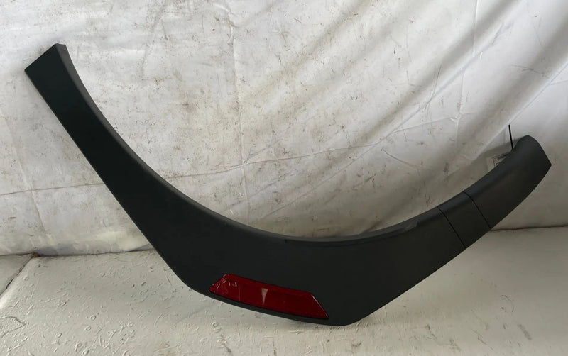 Load image into Gallery viewer, 2024-2025 HYUNDAI SANTA FE REAR PASSENGER SIDE WHEEL ARCH TRIM MOLDING # 112863
