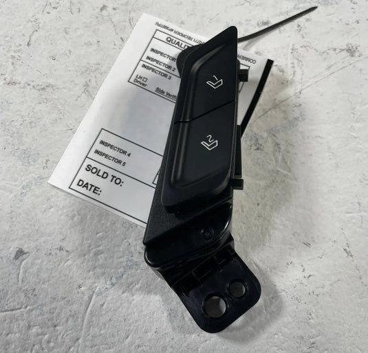 2022-2024 KIA EV6 FRONT LEFT DRIVER SIDE DOOR MEMORY SEAT CONTROL SWITCH