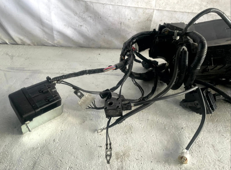 Load image into Gallery viewer, 2022-2023 MAZDA CX-5 FRONT ENGINE BAY FUSE BOX WIRE HARNESS KPF6-67-010 # 113794
