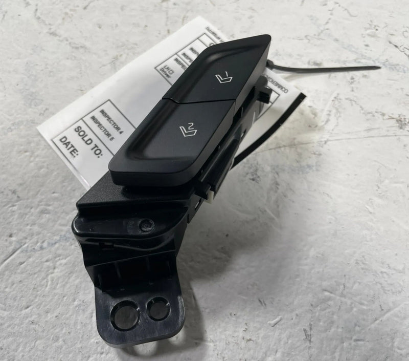 Load image into Gallery viewer, 2022-2024 KIA EV6 FRONT LEFT DRIVER SIDE DOOR MEMORY SEAT CONTROL SWITCH #109889
