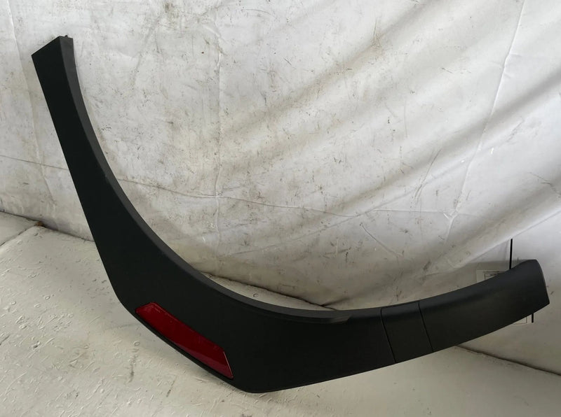 Load image into Gallery viewer, 2024-2025 HYUNDAI SANTA FE REAR PASSENGER SIDE WHEEL ARCH TRIM MOLDING # 112863
