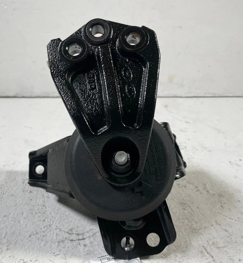 Load image into Gallery viewer, 2020-2025 HYUNDAI PALISADE FRONT RIGHT SIDE ENGINE MOUNT SUPPORT BRACKET #107902
