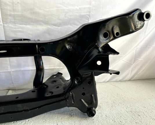 17-22 NISSAN ROGUE SPORT REAR SUSPENSION SUBFRAME CROSSMEMBER CRADLE