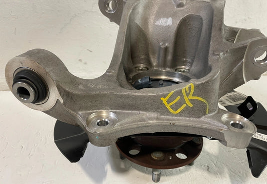 21-25 HYUNDAI SANTA FE AWD REAR RIGHT SIDE SPINDLE KNUCKLE W/ BEARING HUB 104449
