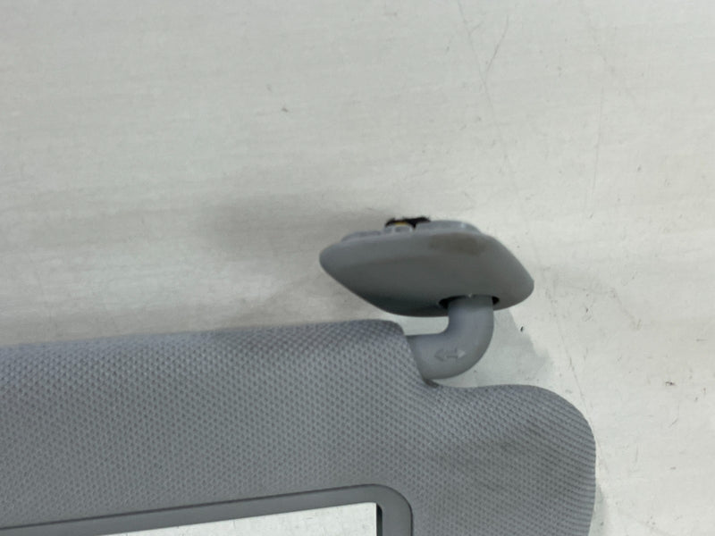 Load image into Gallery viewer, 20-25 HYUNDAI PALISADE FRONT RIGHT PASSENGER SIDE SUNVISOR SUN VISOR GREY 100808
