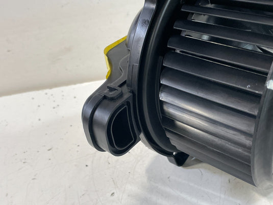 2022-2025 HYUNDAI PALISADE FRONT DASH AC A/C HEATER BLOWER W/ FAN MOTOR