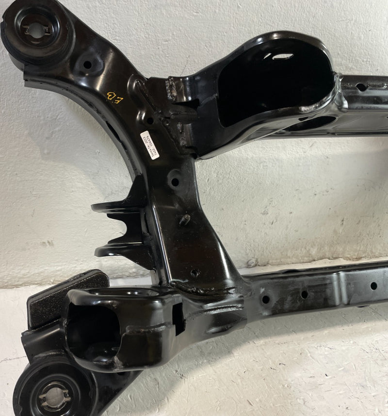 Load image into Gallery viewer, 2021-2023 HYUNDAI SANTA FE FWD REAR SUBFRAME CROSSMEMBER CRADLE 2.5L # 104474
