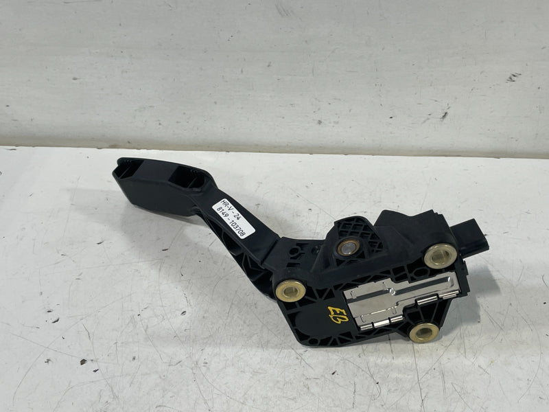 Load image into Gallery viewer, 2023-2025 HONDA HR-V GAS ACCELERATORION ACCELERATOR THROTTLE PEDAL 2.0L # 103708
