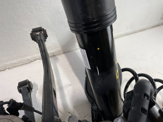 2023-2025 HYUNDAI PALISADE FWD REAR LEFT SUSPENSION KNEE ASSEMBLY 3.8L