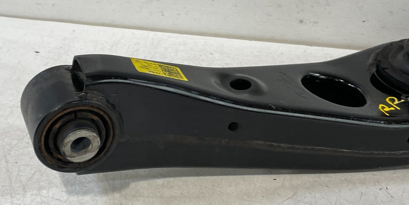 Load image into Gallery viewer, 2020-2025 HYUNDAI PALISADE REAR RIGHT SIDE LOWER CONTROL ARM SPRING PERCH 100882
