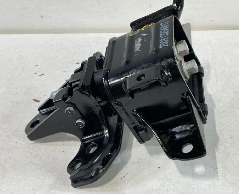 Load image into Gallery viewer, 21-25 HYUNDAI ELANTRA ENGINE TRANSMISSION MOUNT BRACKET 21830-AA200 2.0L # 99336
