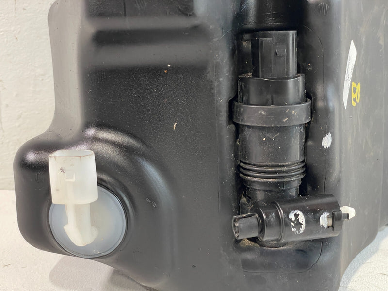 Load image into Gallery viewer, ⭐⭐ 2017-2019 INFINITI QX30 WINDSHIELD WASHER RESERVOIR TANK BOTTLE W/ NECK ⭐⭐
