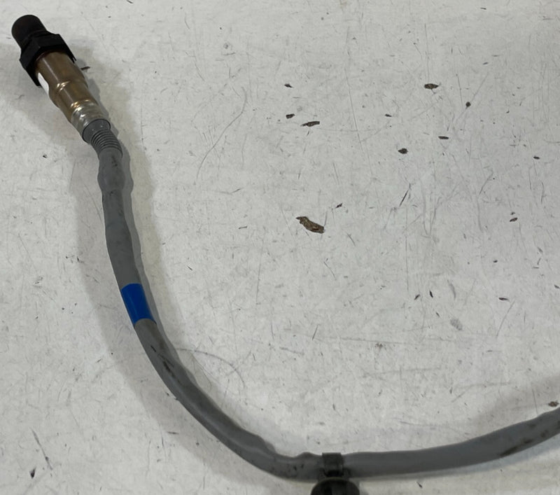 Load image into Gallery viewer, 20-25 HYUNDAI PALISADE FRONT RIGHT UPPER EXHAUST LAMBDA O2 OXYGEN SENSOR # 99187
