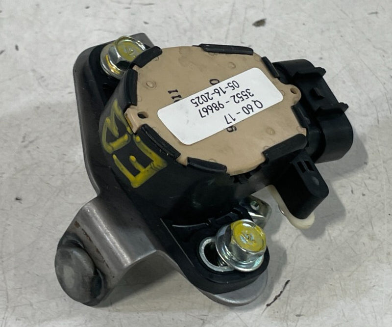 Load image into Gallery viewer, 2017 -2022 INFINITI Q60 BRAKE STOP PEDAL SEAT BELT SWITCH SENSOR UNIT # 98667
