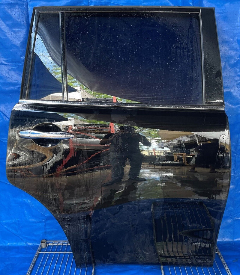 Load image into Gallery viewer, ⭐⭐11-24 INFINITI QX56 QX80 REAR RIGHT DOOR ASSEMBLY BLACK (KH3) # NB1-DRU1223⭐⭐
