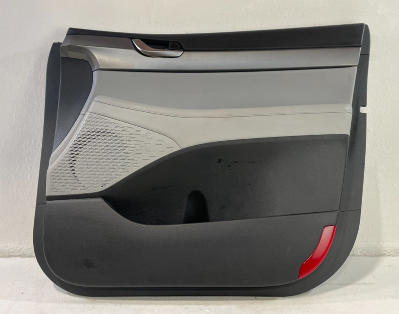 Load image into Gallery viewer, 2020 - 2022 HYUNDAI PALISADE FRONT RIGHT SIDE INTERIOR DOOR TRIM PANEL # 100874
