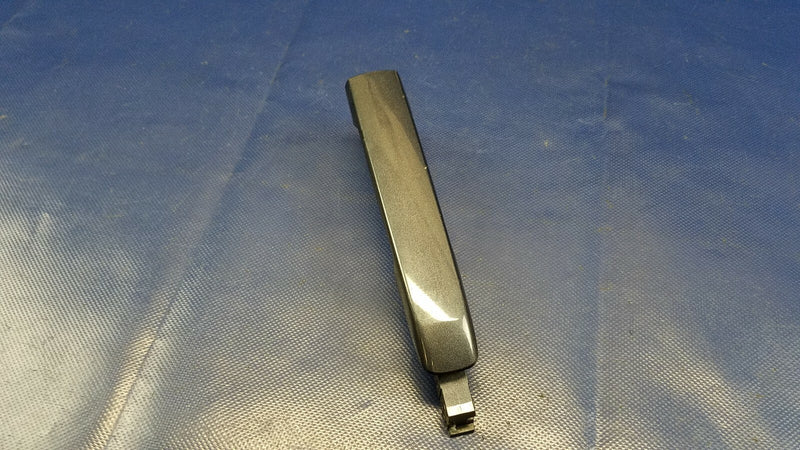 Load image into Gallery viewer, INFINITI G25 G35 G37 Q40 Q60 REAR OUTSIDE EXTERIOR DOOR HANDLE GRAY # 55592
