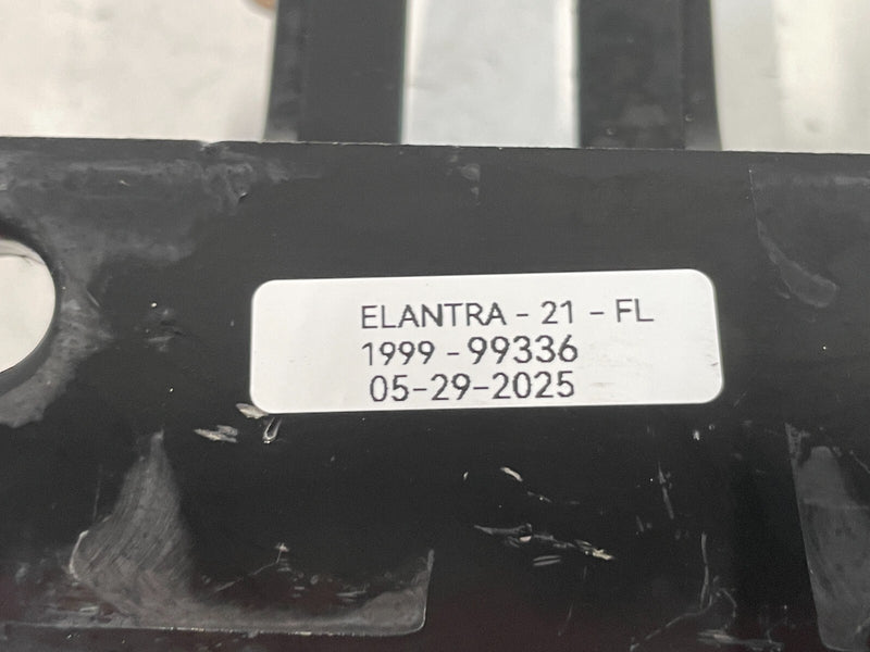 Load image into Gallery viewer, 21-25 HYUNDAI ELANTRA ENGINE TRANSMISSION MOUNT BRACKET 21830-AA200 2.0L # 99336
