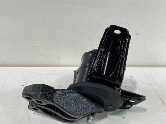 20-25 HYUNDAI PALISADE AWD FRONT RIGHT SIDE ENGINE MOUNT SUPPORT BRACKET