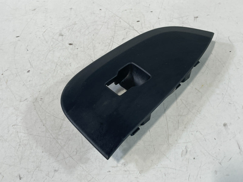 Load image into Gallery viewer, 2023-2025 HONDA HR-V REAR RIGHT PASSENGER SIDE DOOR WINDOW SWITCH BEZEL # 10 (1)
