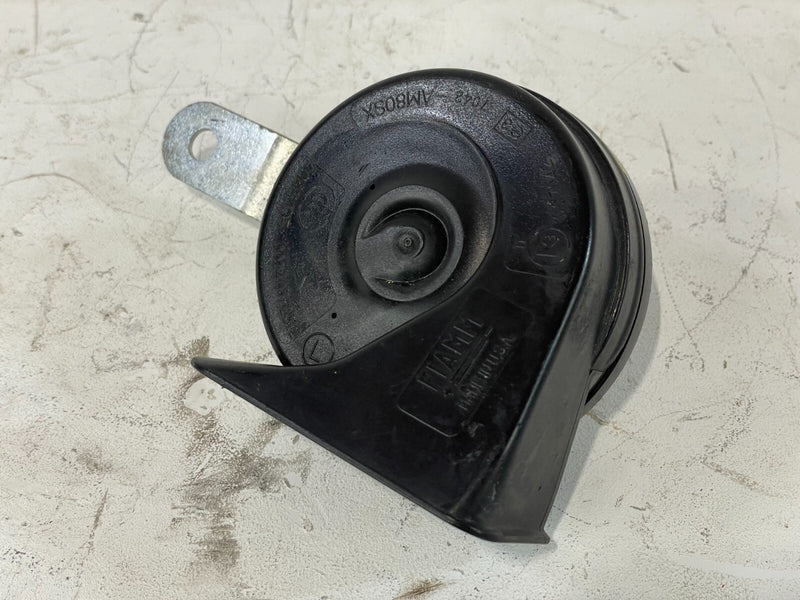 Load image into Gallery viewer, 2019 - 2020 INFINITI QX50 LOW PITCH HORN SIGNAL ALARM 25620-5NA0A # 81782
