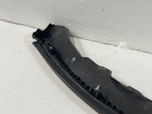 11-19 INFINITI M56 M37 Q70 FRONT LEFT SIDE FENDER SEAL COVER TRIM MOLDING