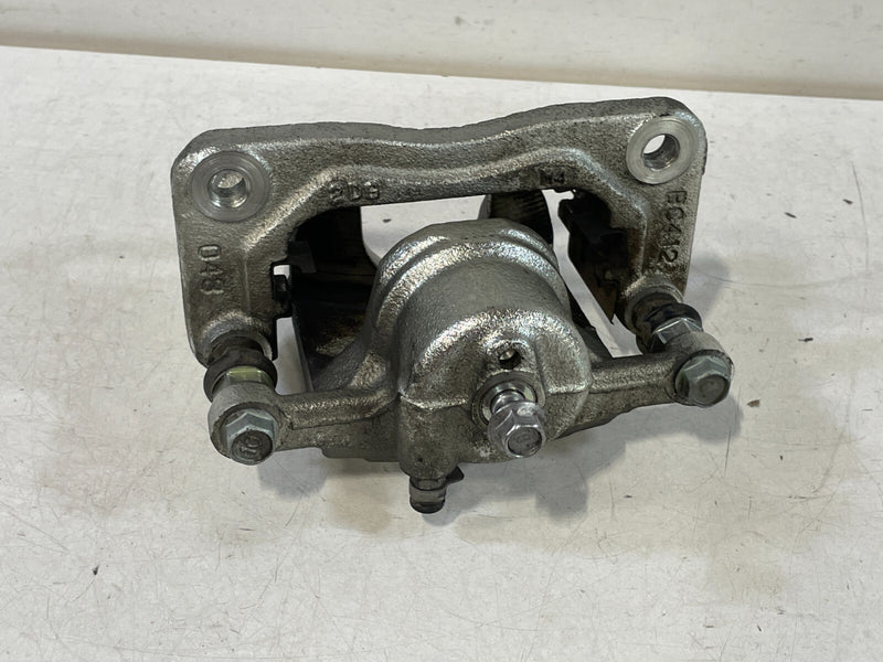 Load image into Gallery viewer, 2019 - 2023 GENESIS G70 RWD REAR RIGHT PASSENGER SIDE BRAKE CALIPER 2.0L # 96795
