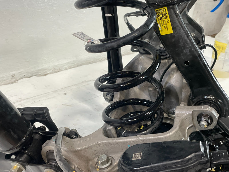 Load image into Gallery viewer, 2020-2022 HYUNDAI PALISADE FWD REAR RIGHT SUSPENSION KNEE ASSEMBLY 3.8L # 103657
