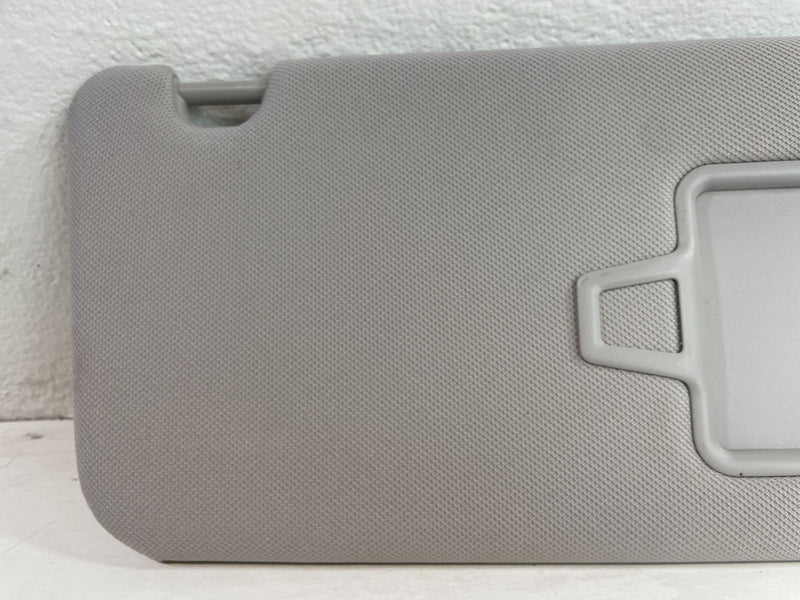 Load image into Gallery viewer, 20-25 HYUNDAI PALISADE FRONT RIGHT PASSENGER SIDE SUNVISOR SUN VISOR # 104161
