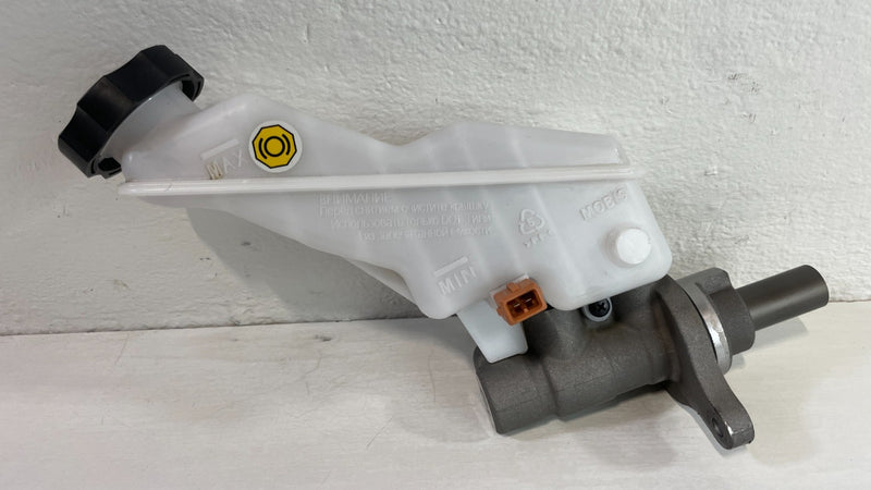 Load image into Gallery viewer, 2020 - 2025 HYUNDAI PALISADE BRAKE BOOSTER MASTER CYLINDER W/ RESERVOIR # 104163
