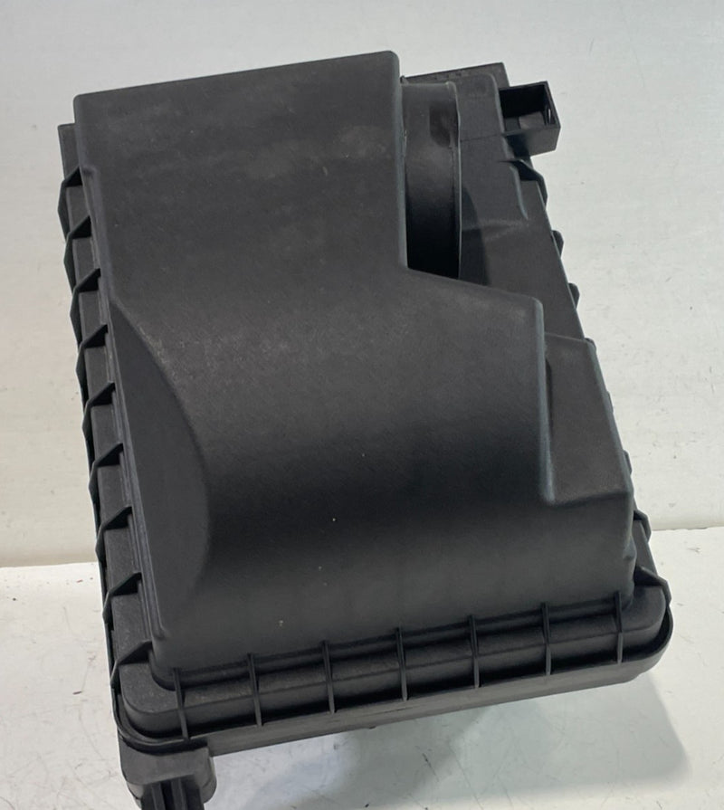 Load image into Gallery viewer, 2020-2025 HYUNDAI PALISADE ENGINE AIR INTAKE CLEANER HOUSING BOX 3.8L # 104151
