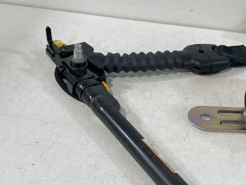 Load image into Gallery viewer, 2022-2025 HONDA CIVIC FRONT RIGHT SIDE SEAT BELT RETRACTOR W/ TENSIONER # 92794
