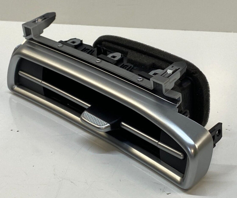 Load image into Gallery viewer, 2021 - 2023 HYUNDAI LEFT SIDE ELANTRA DASHBOARD OUTER AC AIR VENT GRILLE # 78760
