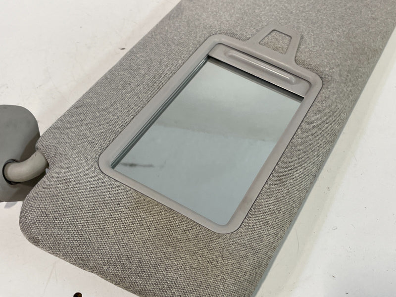 Load image into Gallery viewer, 20-23 HYUNDAI PALISADE FRONT LEFT DRIVER SIDE SUNVISOR SUN VISOR # 102120
