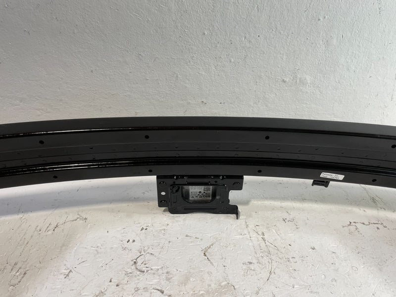 Load image into Gallery viewer, 20-22 HYUNDAI PALISADE FRONT BUMPER REINFORCMENT REBAR W/ RADAR SENSOR # 104783
