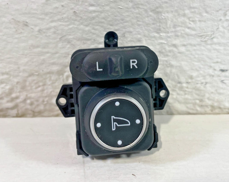 Load image into Gallery viewer, 23-25 ACURA INTEGRA FRONT LEFT DOOR MIRROR ADJUSTMENT CONTROL SWITCH # 104488
