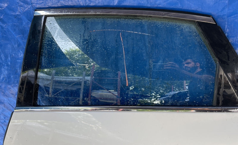 Load image into Gallery viewer, ⭐15-17 INFINITI QX50 REAR LEFT DRIVER SIDE DOOR ASSEMBLY WHITE QAB # NB1-DRU1619
