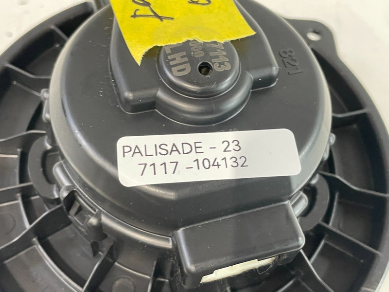 Load image into Gallery viewer, 2022-2025 HYUNDAI PALISADE FRONT DASH AC A/C HEATER BLOWER W/ FAN MOTOR # 104132

