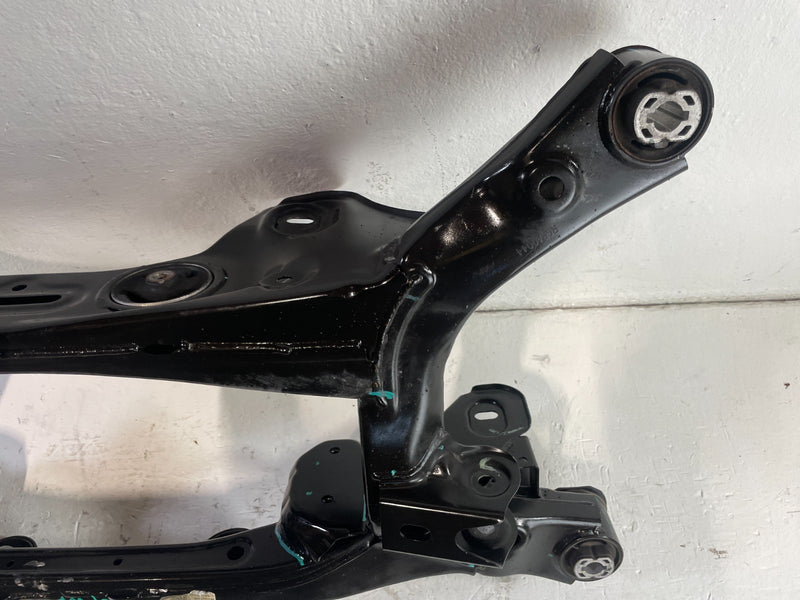 Load image into Gallery viewer, 22-26 HYUNDAI TUCSON AWD REAR SUSPENSION SUBFRAME CROSSMEMBER CRADLE 2.5L 104905
