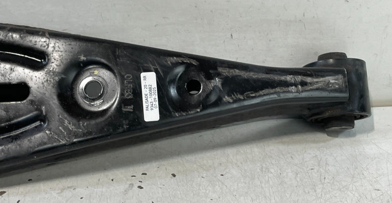 Load image into Gallery viewer, 2020-2025 HYUNDAI PALISADE REAR RIGHT SIDE LOWER CONTROL ARM SPRING PERCH 100882
