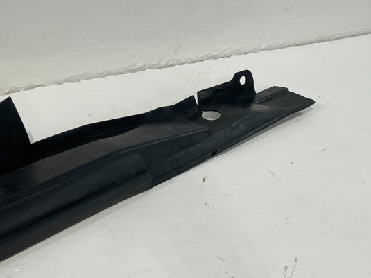 11-19 M56 M37 M35h Q70 FRONT RIGHT SIDE FENDER SEAL COVER TRIM MOLDING